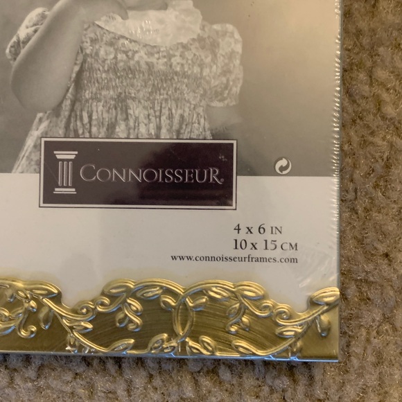 Gold color Photo Frame - Picture 2 of 3